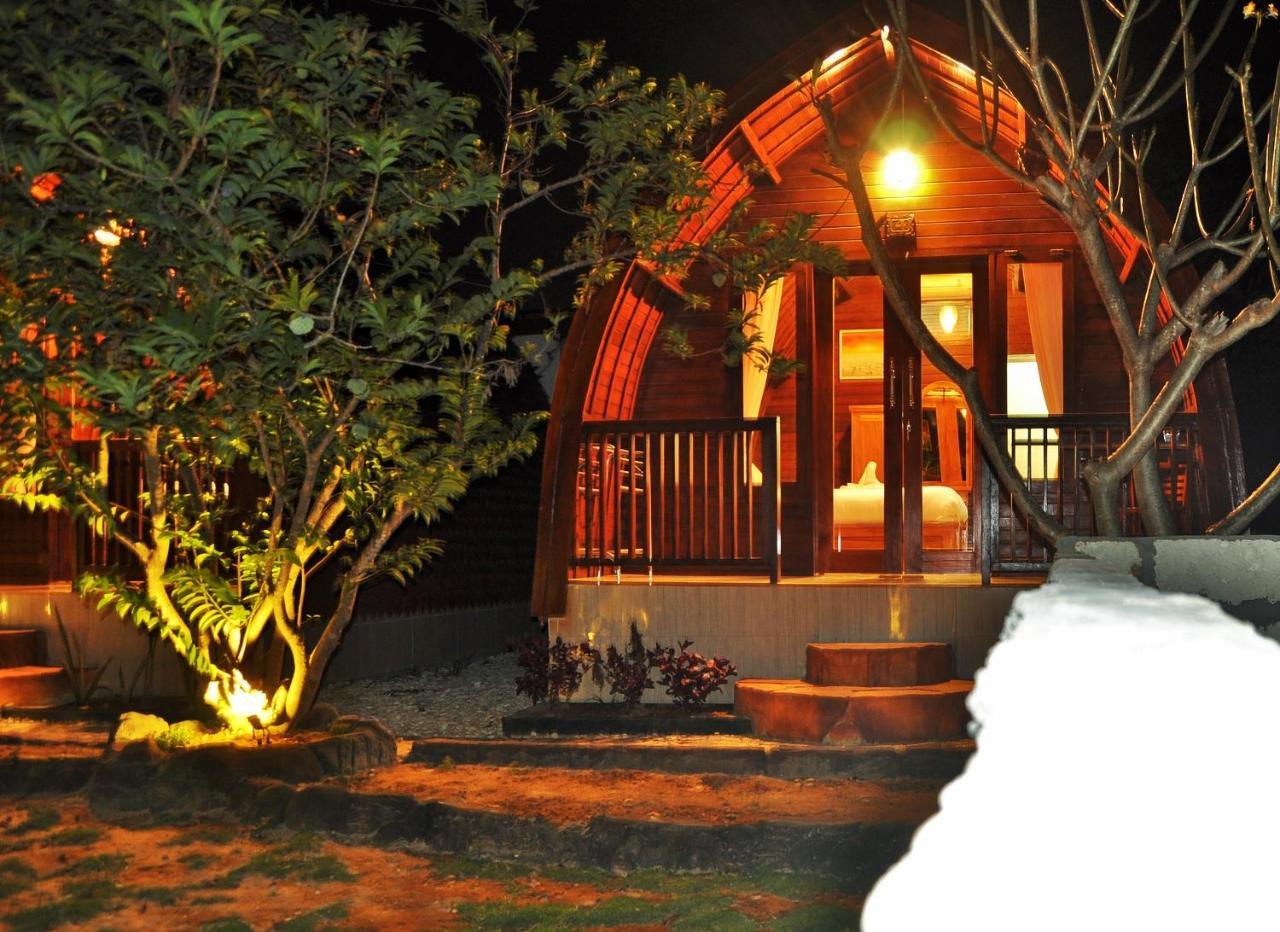 Setilas Bungalows Batununggul Exterior foto